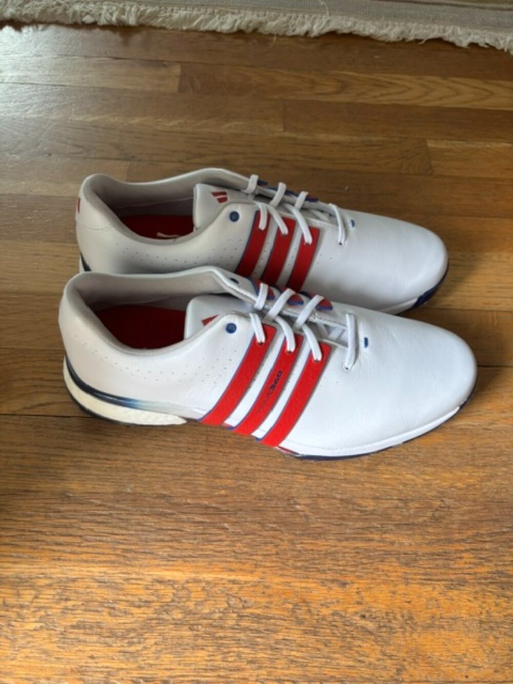 NWT Adidas Tour360 24 BOOST Golf Shoes (Size 10.5)